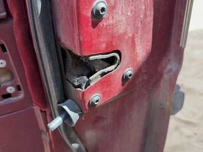 1988 Olds 88 Passenger Right Front Door Latch With Rods/Cables Oem