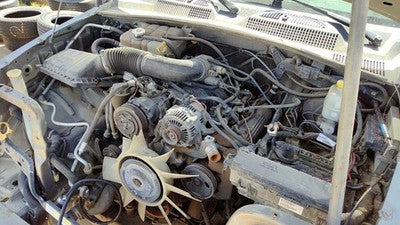 02-07 Jeep Liberty Driver Left Front Spindle Steering Knuckle With Wheel Hub Oem