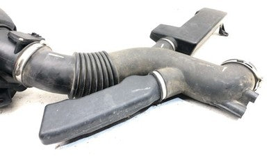 03-04 Town Car Complete Air Intake Cleaner Filter Box Housing With Tube Oem 4.6L