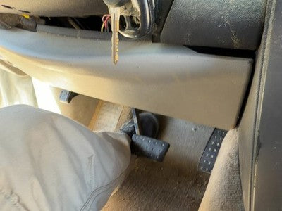 04-06 Cadillac Srx Lower Dash Under Column Knee Bolster Trim Panel Oem Gray 132