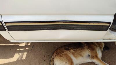 2001 02 Silverado 2500 Hd Passenger Right Rear Moulding From Door Oem Back Trim