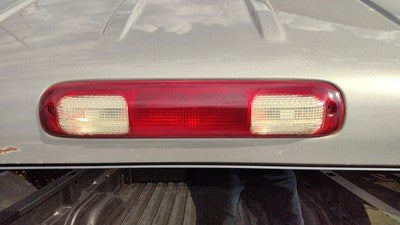 2002 Sierra 2500 Hd Third Brake Light Middle Lamp Oem