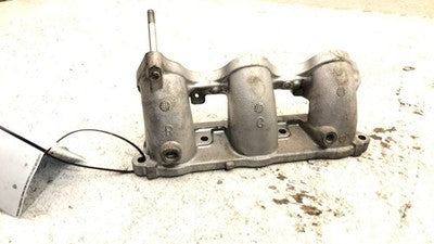 2005-2008 Acura Tl Passenger Right Lower Intake Manifold Injector Base 3.2L
