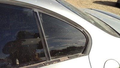 00-05 Pontiac Bonneville Driver Left Rear Vent Window Back Door Glass With Frame