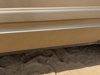 04-07 Rainier Passenger Right Front Moulding From Door Trim Strip Cashmere 15U
