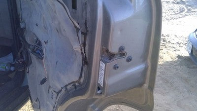 2000-2006 Chevy Tahoe Passenger Right Rear Door Latch With Rods/cables Oem Back