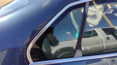 2005-10 Vw Jetta Passenger Right Rear Vent Window Back Door Glass With Frame Oem