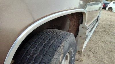 1992-1999 Chevy Suburban Driver Left Front Wheel Flare Moulding Oem Fender