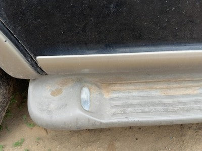 1997-2002 Ford Expedition Passenger Right Rear Lower Moulding From Door Oem