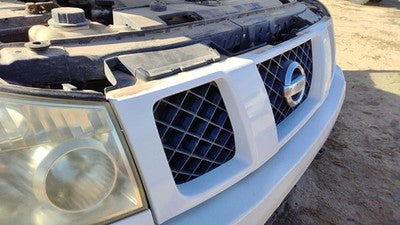 2004-2007 Nissan Titan Front Grille Assembly Oem Q10 White 623107s300