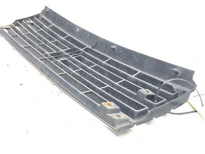 1987-1989 Olds Toronado Trofeo Front Grille Oem Black 01642767