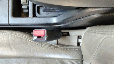 2004 Mitsubishi Endeavor Driver Left Front Seat Belt Buckle Oem 02q Sand Blast