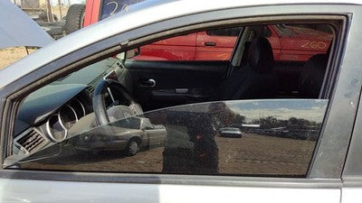 2007-2011 Nissan Versa Driver Left Front Side Window Door Glass Oem 80301El000