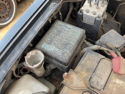 1998 Isuzu Rodeo Engine Fuse Box Power Distribution Panel Oem 3.2L