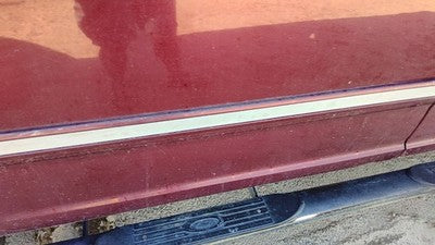 97-02 Ford Expedition Driver Left Front Moulding From Door Trim Strip Maroon Jl