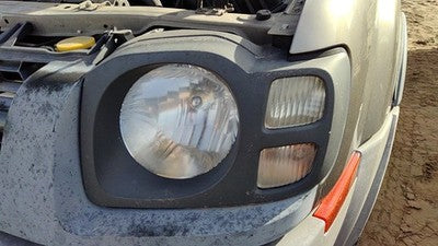 2002-2004 Nissan Xterra Driver Left Head Light Oem Front Lamp Xe 260607Z825