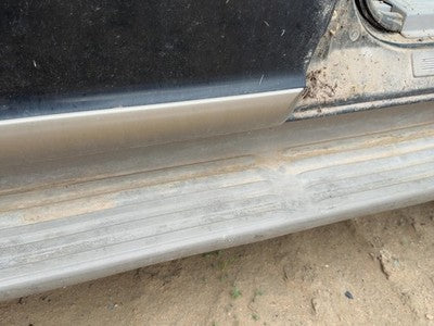 1997-2002 Ford Expedition Passenger Right Rear Lower Moulding From Door Oem