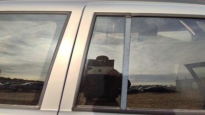 93-98 Grand Cherokee Passenger Right Rear Vent Window Back Door Glass With Frame