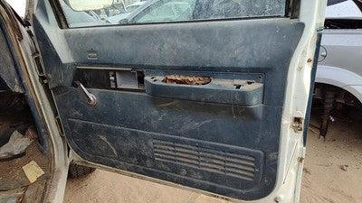 91 Chevy Silverado 1500 Passenger Right Front Door Trim Panel Manual Window Blue