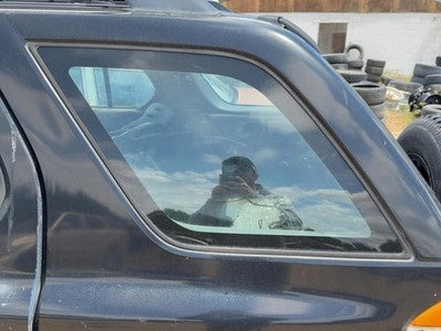 1998-2004 Isuzu Rodeo Driver Left Rear Quarter Glass Back Side Window Oem