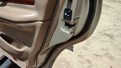 1998-01 Lincoln Navigator Passenger Right Rear Door Latch With Rods/Cables Back