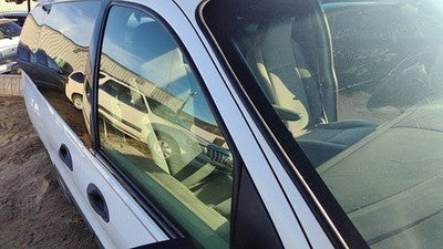 2004-2007 Ford Freestar Passenger Right Front Side Window Door Glass Oem