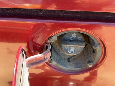 2001-2005 Chevy Venture Fuel Filler Neck Assembly With Gas Cap Oem 25827595
