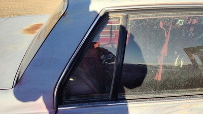 1986-1991 Olds 88 Passenger Right Rear Vent Window Back Door Glass With Frame