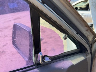 88-93 Isuzu Pup Driver Left Front Vent Window Small Door Glass With Frame Oem