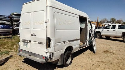 02-06 Sprinter Van 3500 Passenger Right Front Spindle Steering Knuckle With Hub