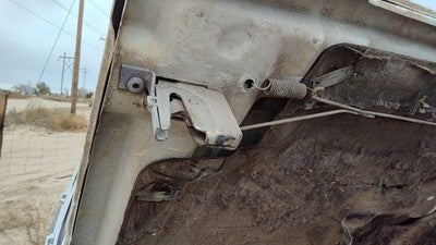 1987-1996 Jeep Cherokee Hood Latch Assembly With Bracket Oem