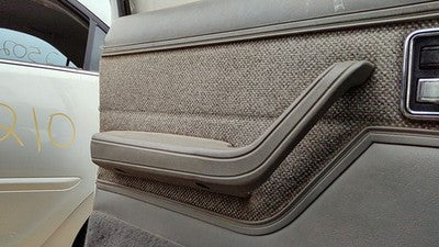 1992 Jeep Cherokee Driver Left Inside Pull Handle Arm Rest Panel Oem Gray