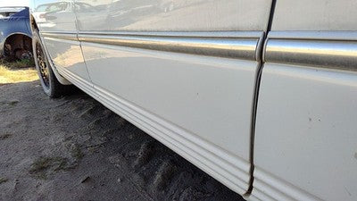 98 Town & Country Driver Left Rear Moulding From Door Back Trim Pwp Golden White