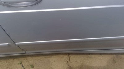 06-09 Saab 9-5 Passenger Right Front Moulding on Door Trim Strip 309 SNOW SILVER