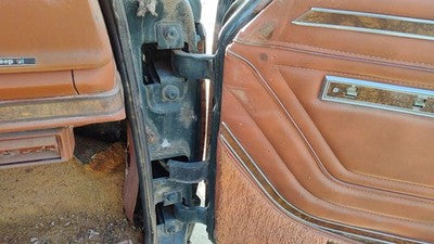 1984-1991 Jeep Grand Wagoneer Passenger Right Upper Lower Door Hinge Pair Set