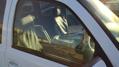 2000-2006 Chevy Suburban Passenger Right Front Side Window Door Glass Oem