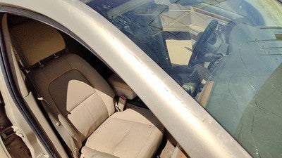 Suzuki Grand Vitara Xl-7 Passenger Right Front Moulding On A Pillar Post Gold