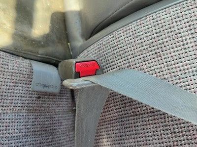 1991 Isuzu Pup Driver Left Front Seat Belt Buckle Receiver Oem Gray