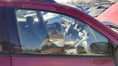 2003-2006 Mitsubishi Outlander Passenger Right Front Side Window Door Glass Oem