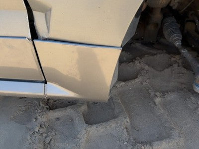 04-05 Srx Passenger Right Moulding From Fender Oem Trim Strip Silver 42U
