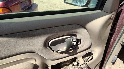1995-99 Gmc Yukon Driver Left Front Inside Door Trim Panel Only Oem Tan 522