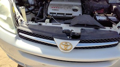 2004-2005 Toyota Sienna Front Grille Assembly Oem White 071 53111Ae020