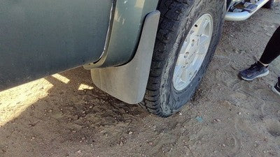 2006 Gmc Canyon Passenger Right Rear Mud Flap Rock Guard Oem