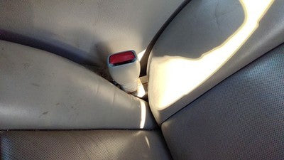 2005-2011 Cadillac Sts Driver Left Front Seat Belt Buckle Receiver Oem Gray 132