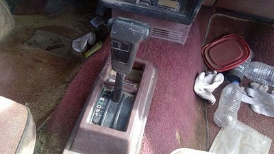 1992 Nissan Hardbody Floor Shifter Lever Assembly Automatic Transmission 4X2