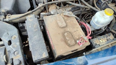 2002 Jeep Liberty Complete Battery Box Mount Tray Oem 3.7L 55360084Ab