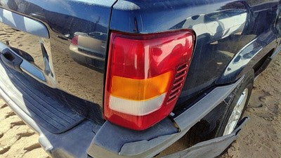 2003-2004 Jeep Grand Cherokee Passenger Right Tail Light Brake Lamp Oem Rear