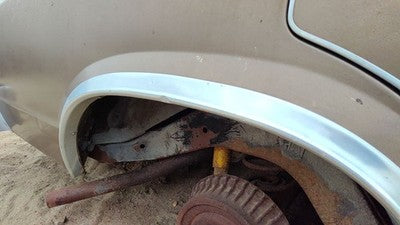 1981 Chevy Malibu Passenger Right Rear Wheel Flare Moulding Oem Back