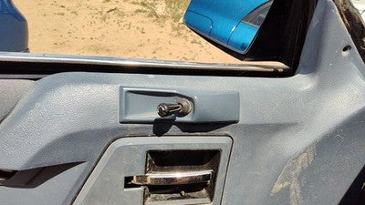 1994 Olds Cutlass Ciera Power Mirror Switch With Trim Panel Oem Control Knob