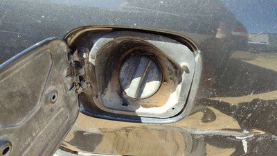 2000-2004 Buick Regal Fuel Filler Neck Assembly With Gas Cap Oem 10415088